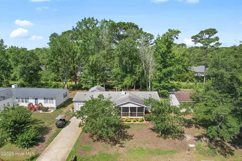 1089 Captains Ct, Calabash, NC 28467