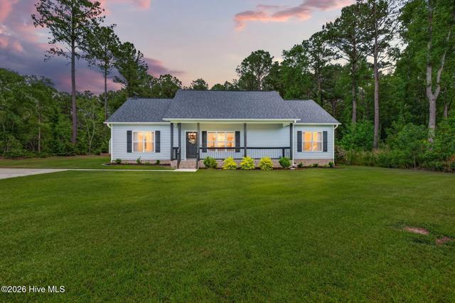 4717 Virginia Dare Dr, Washington, NC 27889