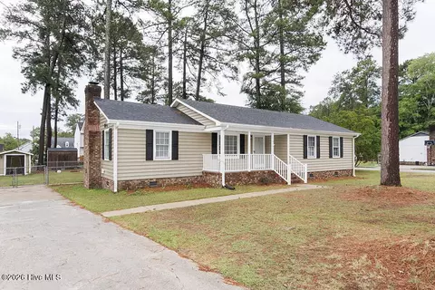 1101 Strawbush Rd, Rocky Mount, NC 27804