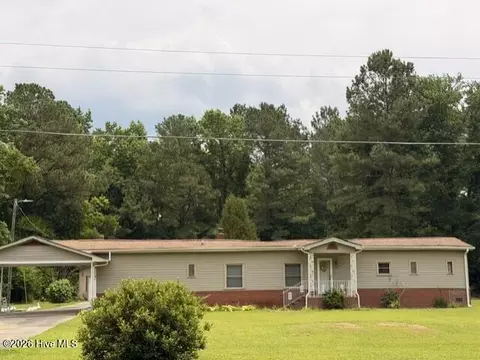 323 Pierce Rd, Hallsboro, NC 28442