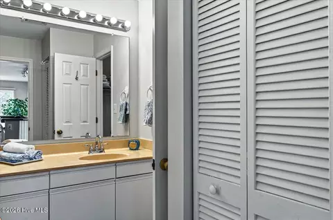 Bath - 816 Colony Pl SW # D, Sunset Beach, NC 28468 photo 2 of 5