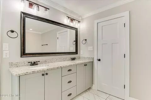 Bath - 4872 Tanner Oaks Dr, Evans, GA 30809 photo 5 of 7