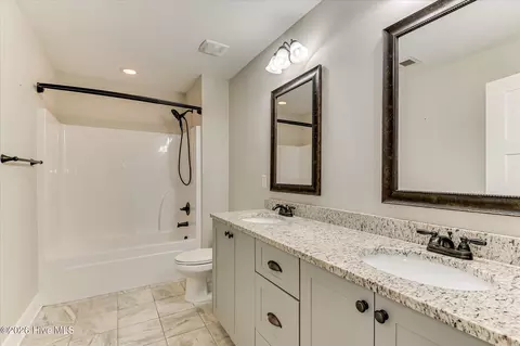 Bath - 4872 Tanner Oaks Dr, Evans, GA 30809 photo 6 of 7