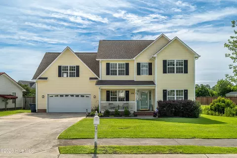 206 Pactolous Dr, Jacksonville, NC 28546