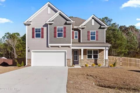405 Ibis Ct, Sneads Ferry, NC 28460