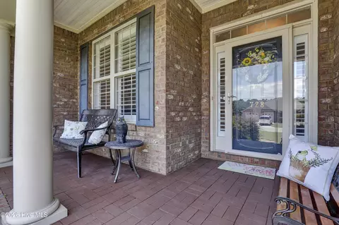 Exterior - 728 Highlands Dr, Hampstead, NC 28443 photo 4 of 9