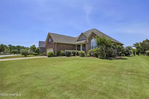 Exterior - 728 Highlands Dr, Hampstead, NC 28443 photo 3 of 9