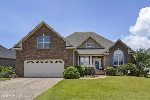 Exterior - 728 Highlands Dr, Hampstead, NC 28443 photo 1 of 9
