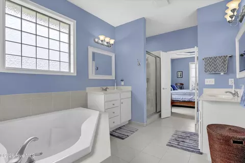 Bath - 728 Highlands Dr, Hampstead, NC 28443 photo 1 of 3