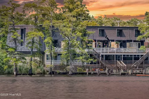 12 Harbor Bay Pl, Elizabeth City, NC 27909