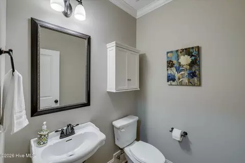 Bath - 4312 Sabal Dr, Evans, GA 30809 photo 3 of 5