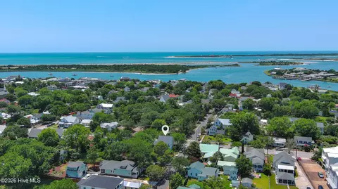 201 Broad St, Beaufort, NC 28516