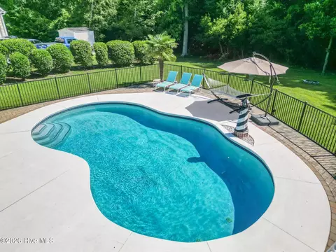 Exterior - 130 Wild Berry Ln, Hampstead, NC 28443 photo 17 of 25
