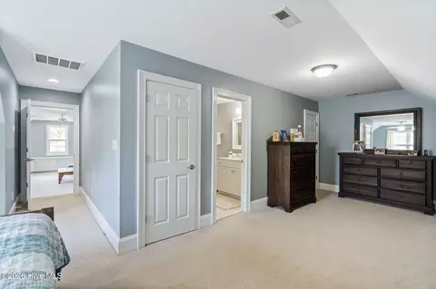 Entry Way - 130 Wild Berry Ln, Hampstead, NC 28443 photo 3 of 3