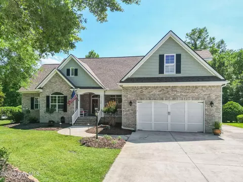 Exterior - 130 Wild Berry Ln, Hampstead, NC 28443 photo 3 of 25