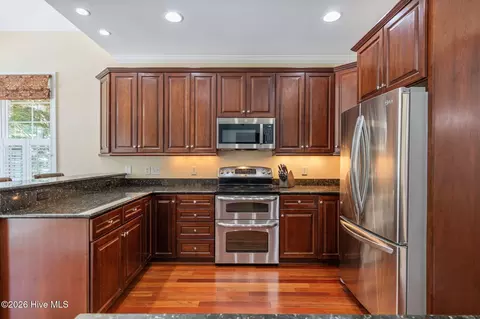 Kitchen - 130 Wild Berry Ln, Hampstead, NC 28443 photo 3 of 4