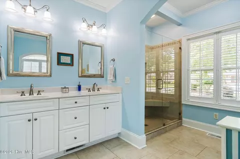 Bath - 130 Wild Berry Ln, Hampstead, NC 28443 photo 2 of 7