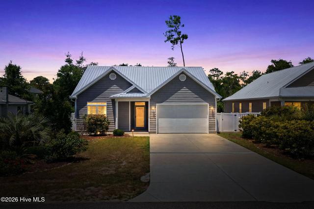 151 NW 11th St, Oak Island, NC 28465