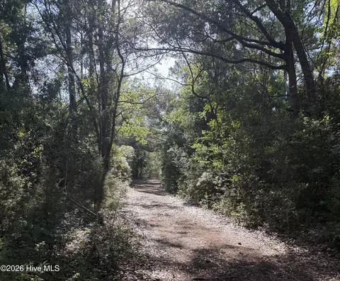 511 London St SE, Southport, NC 28461
