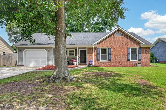 110 Woodbridge Ct, Jacksonville, NC 28540
