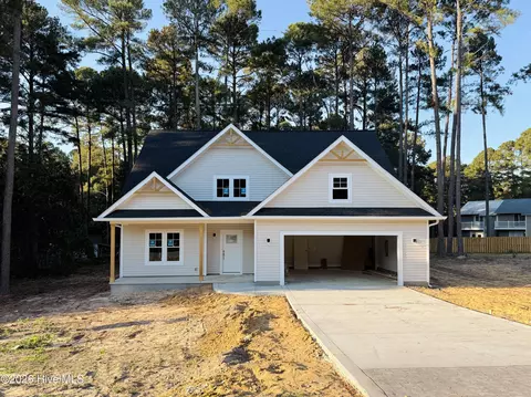 454 Hyland Hills Rd, Southern Pines, NC 28387