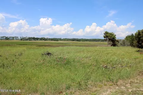 836 Ocean Blvd W, Holden Beach, NC 28462