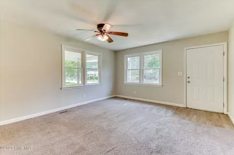 Living - 2002 Shark Dr, Augusta, GA 30906 photo 2 of 5