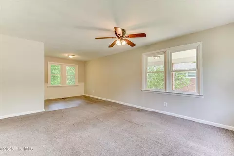 Living - 2002 Shark Dr, Augusta, GA 30906 photo 3 of 5
