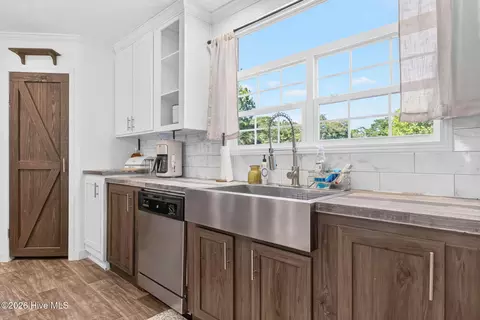Kitchen - 2405 SW Fieldview Way SW, Shallotte, NC 28470 photo 2 of 2