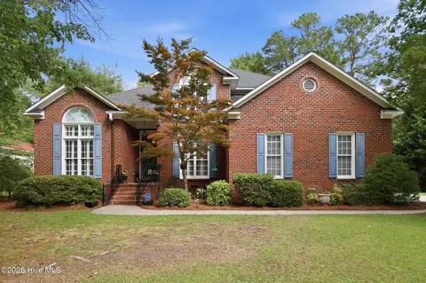 402 Kempton Dr, Greenville, NC 27834
