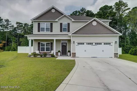 1010 Sailfish St, New Bern, NC 28562