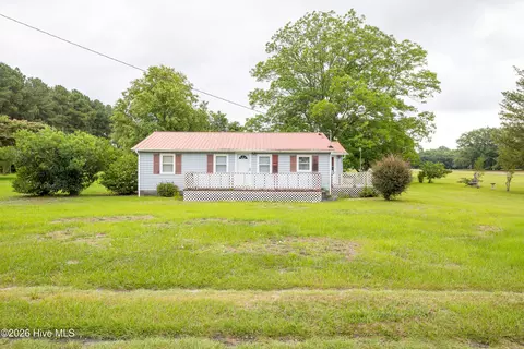 1181 Reedsford Rd, Clinton, NC 28328