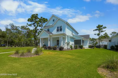 2498 Lake Ridge Dr, Southport, NC 28461