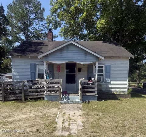219 Morris St, Williamston, NC 27892