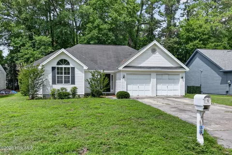 211 Sugar Mill Dr, Savannah, GA 31419
