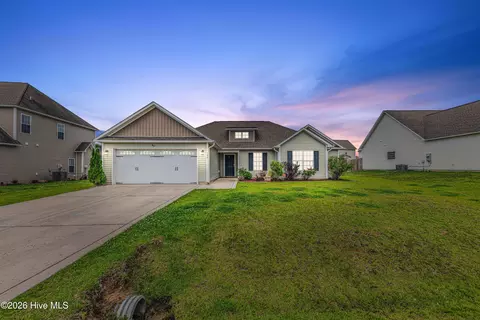 104 Goldstone Ct, Jacksonville, NC 28546