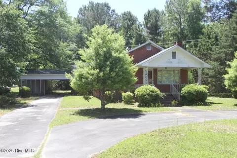 709 Quail St, Elizabethtown, NC 28337