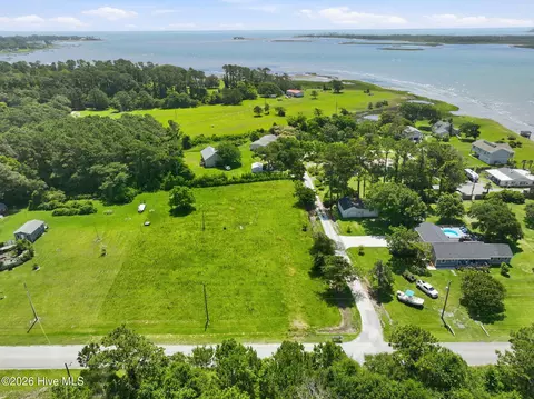 233 Ferry Dock Rd, Gloucester, NC 28528