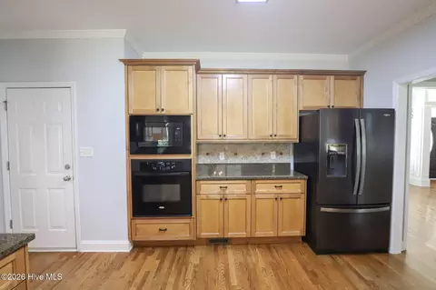 Kitchen - 423 Armstrong Way, Evans, GA 30809 photo 4 of 4