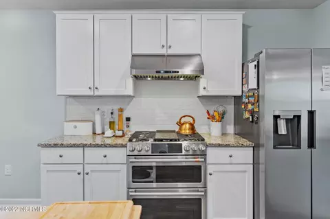 Kitchen - 680 Aurora Pl, Hampstead, NC 28443 photo 2 of 4
