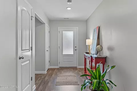 Entry Way - 680 Aurora Pl, Hampstead, NC 28443 photo 3 of 4