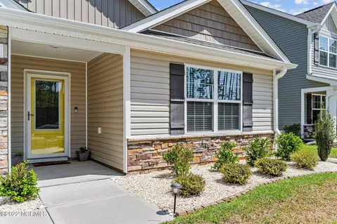 Exterior - 680 Aurora Pl, Hampstead, NC 28443 photo 1 of 2