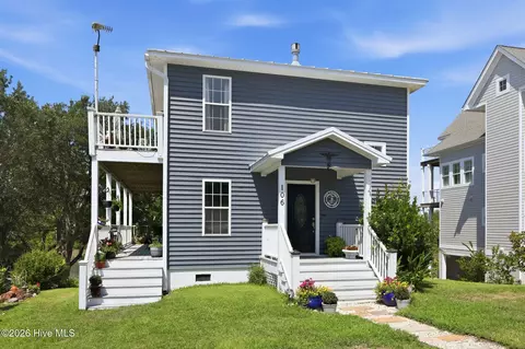 106 Adrian Ln, Swansboro, NC 28584