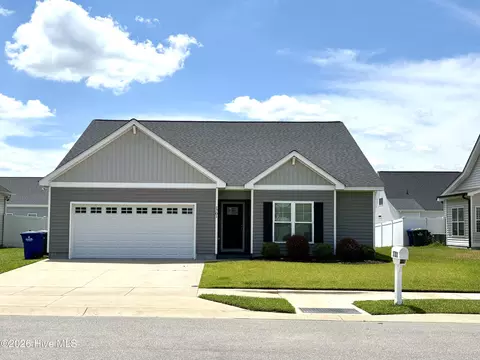 1701 Penncross Dr, Greenville, NC 27834