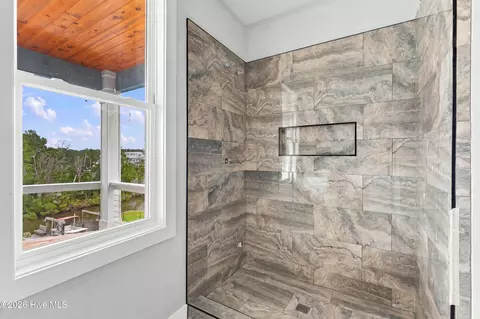 Bath - 136 Singleton St, Sneads Ferry, NC 28460 photo 2 of 2