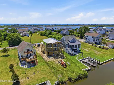 136 Singleton St, Sneads Ferry, NC 28460 photo 3