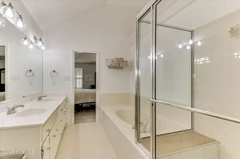 Bath - 4613 Millhaven Rd, Martinez, GA 30907 photo 4 of 6