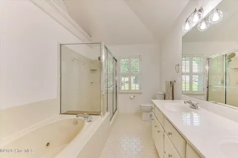 Bath - 4613 Millhaven Rd, Martinez, GA 30907 photo 2 of 6