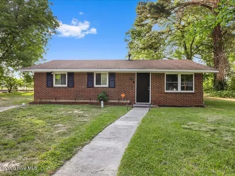 719 S Chestnut Cir, Goldsboro, NC 27530