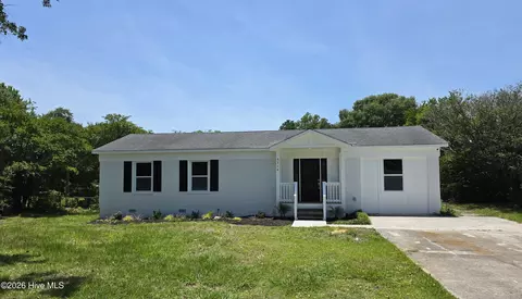 5314 Autumn Dr, Wilmington, NC 28409